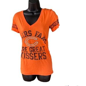 PINK Victoria’s Secret Chicago Bears shirt “Bears Fans are Great Kissers” Size M